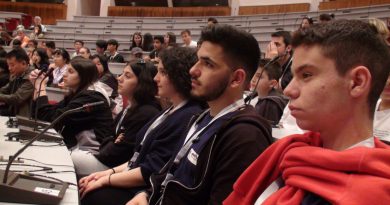 To 1ο ΕΠΑΛ Υμηττού Παπαστράτειος για δεύτερη συνεχή χρονιά στο Παγκόσμιο Συμπόσιο Νέων για την Πολιτιστική Κληρονομιά στην Αρχαία Ολυμπία To 1ο ΕΠΑΛ Υμηττού Παπαστράτειος για δεύτερη συνεχή χρονιά στο Παγκόσμιο Συμπόσιο Νέων για την Πολιτιστική Κληρονομιά στην Αρχαία Ολυμπία